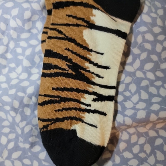 Wild Tiger Socks - Picture 3 of 6